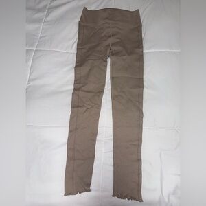 Harmony & Balance Medium Ribbed Leggings in Gray